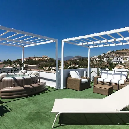 Jacuzzi Rooftop Bbq Wifi Pool Music Netflix Games * Benahavís