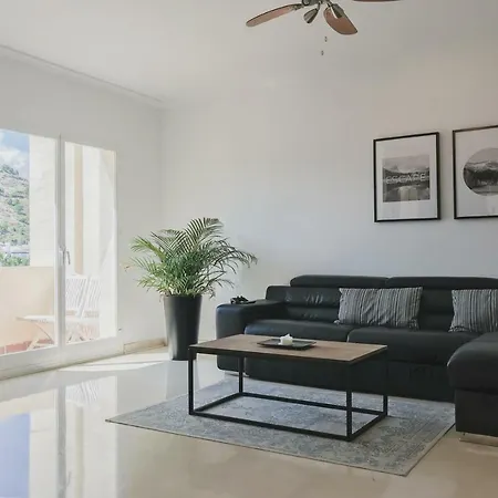 Apartment Jacuzzi Rooftop Bbq Wifi Pool Music Netflix Games *